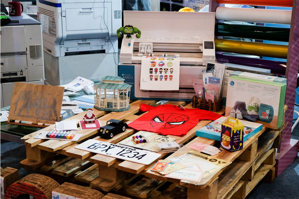 Silhouette Cameo Cutting Plotter